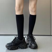 QUTAA 2022 ميد كعب النساء أحذية رياضية جلد موضة أحذية مسطحة الربيع سيدة امرأة عبر حزام الأحذية اليومية حجم 35-40